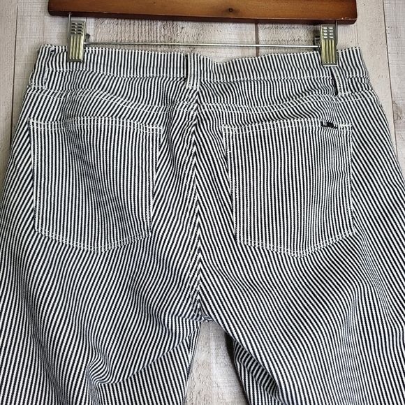 LRL Ralph Lauren Stripped Pants. Modern Straight 6P Petite. - Picture 5 of 12